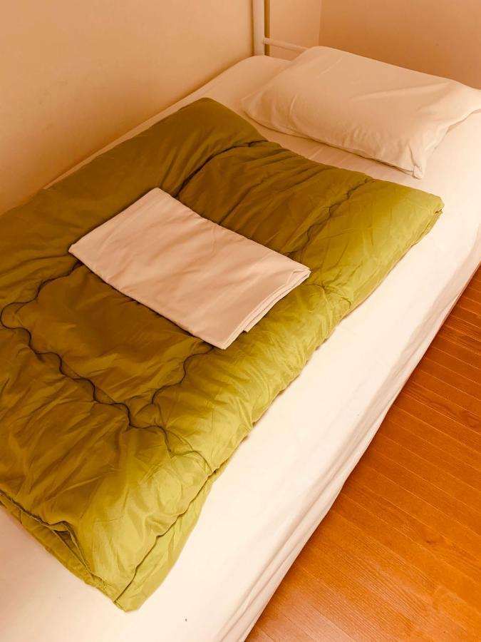Guesthouse Shiawase Eki Fukuoka  Esterno foto