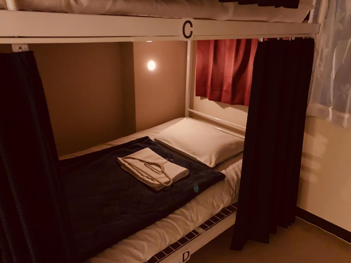 Guesthouse Shiawase Eki Fukuoka  Esterno foto